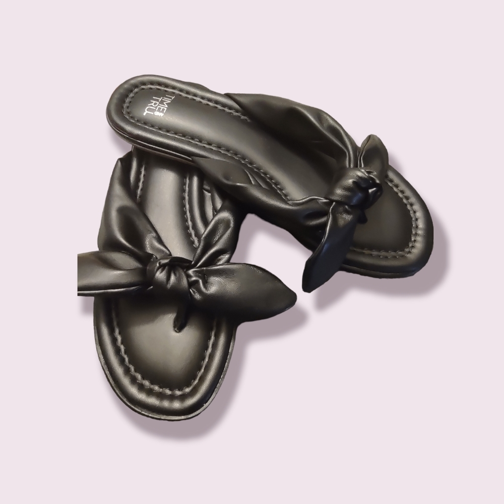 TIme and Tru Black Bow Faux Leather Sandals Size 7